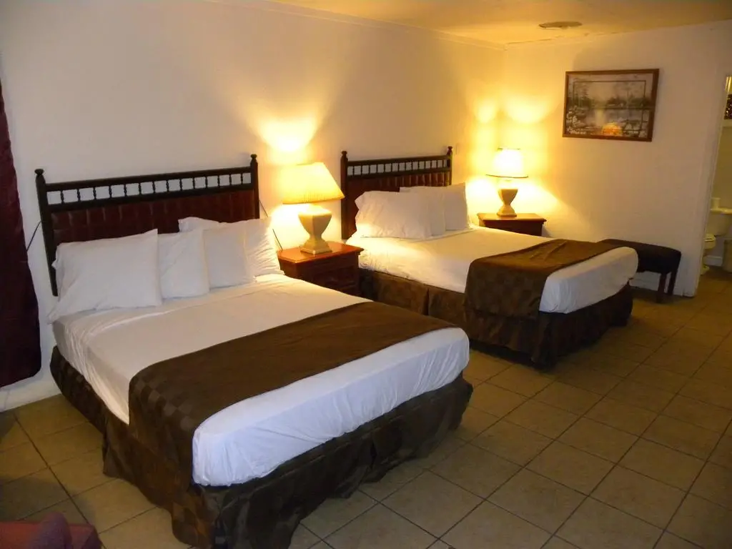 Best Motel 8